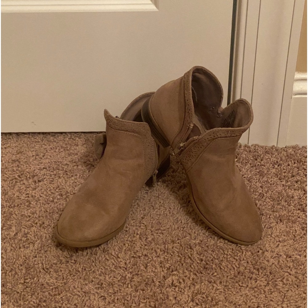 Ankle boots